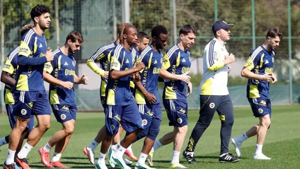 Fenerbahçe, Aston Villa maçı hazırlıklarına başladı!