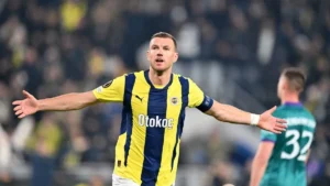 Fenerbahçeden Edin Dzeko Paylaşımı! Yeni Transfer Müjdesi Mi Geliyor?